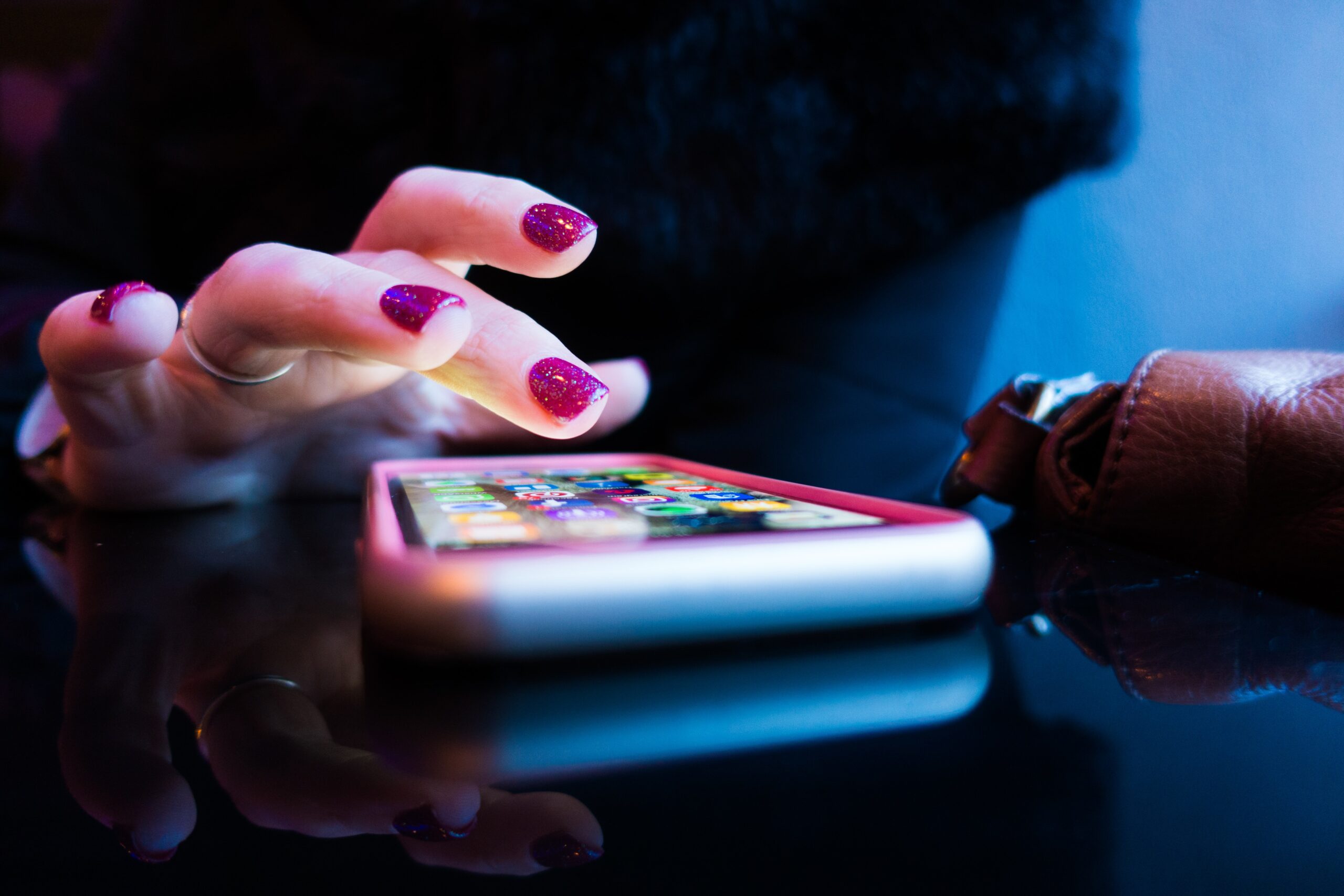 Maximize Your Mobile: A Guide to Earning Extra Cash by Taking Paid Surveys